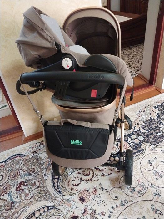 Детская коляска с автокреслом