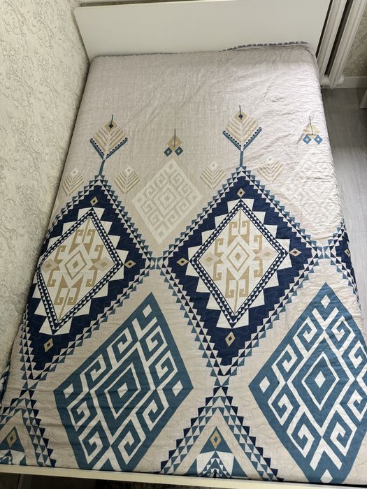 Спальные кровати