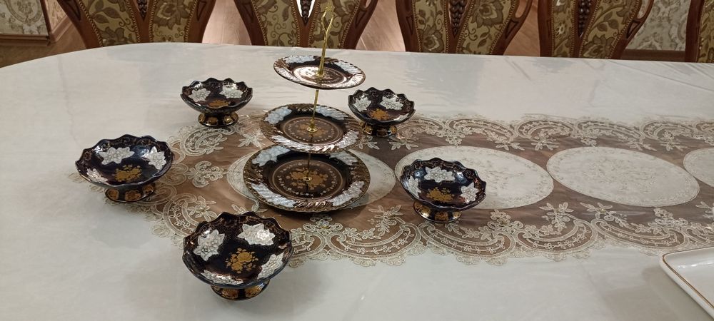 Мадонна Посуда 5 та чак чук 1та этажерка