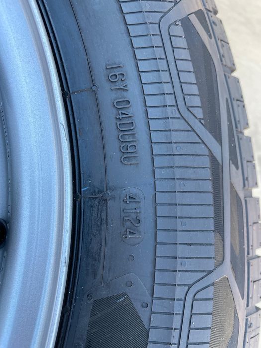 Set jante cu anvelope noi vara 205 75 r16c Continental Renault Master