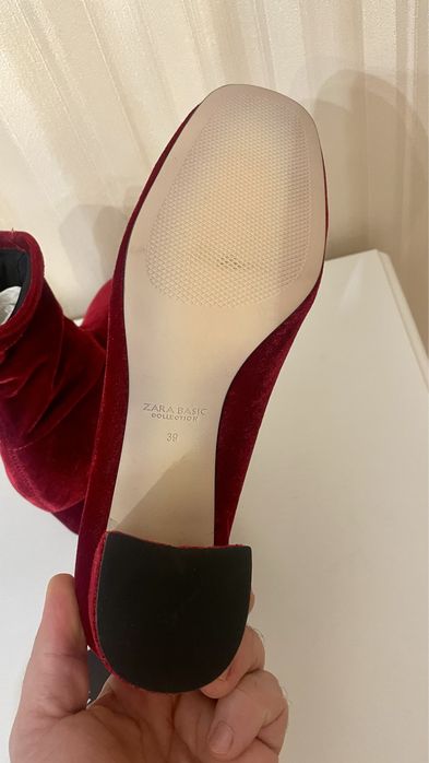 Botine din catifea marca zara noi ne purtate