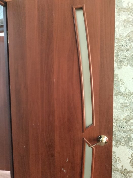 Продам межкомнатную дверь