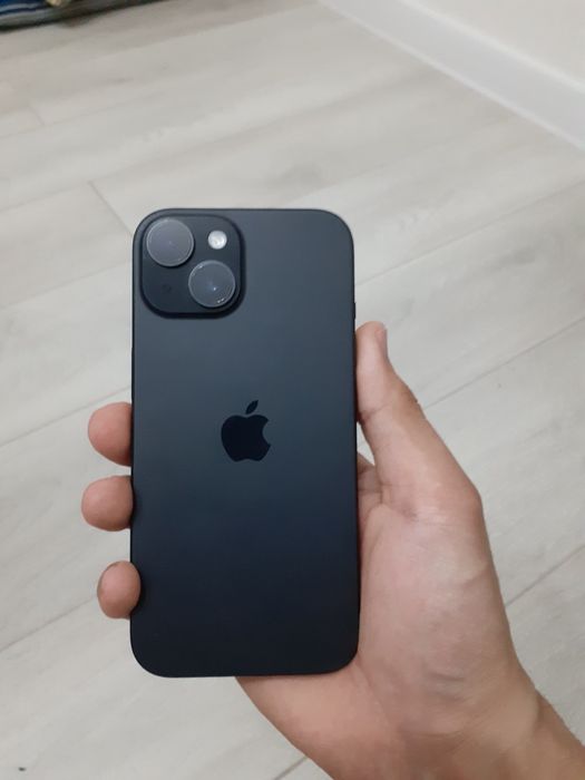 iPhone 15 128GB черный