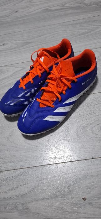 Adidasi fotbal maromea 45