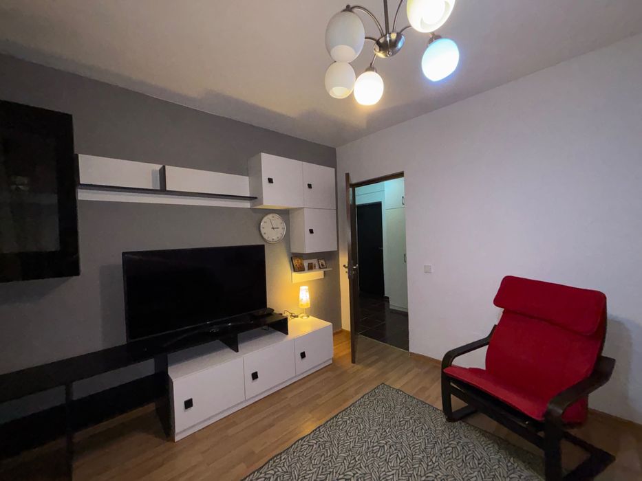 Garsoniera decomandata, mobilată, parcare inclusă, 3 min RATB 480