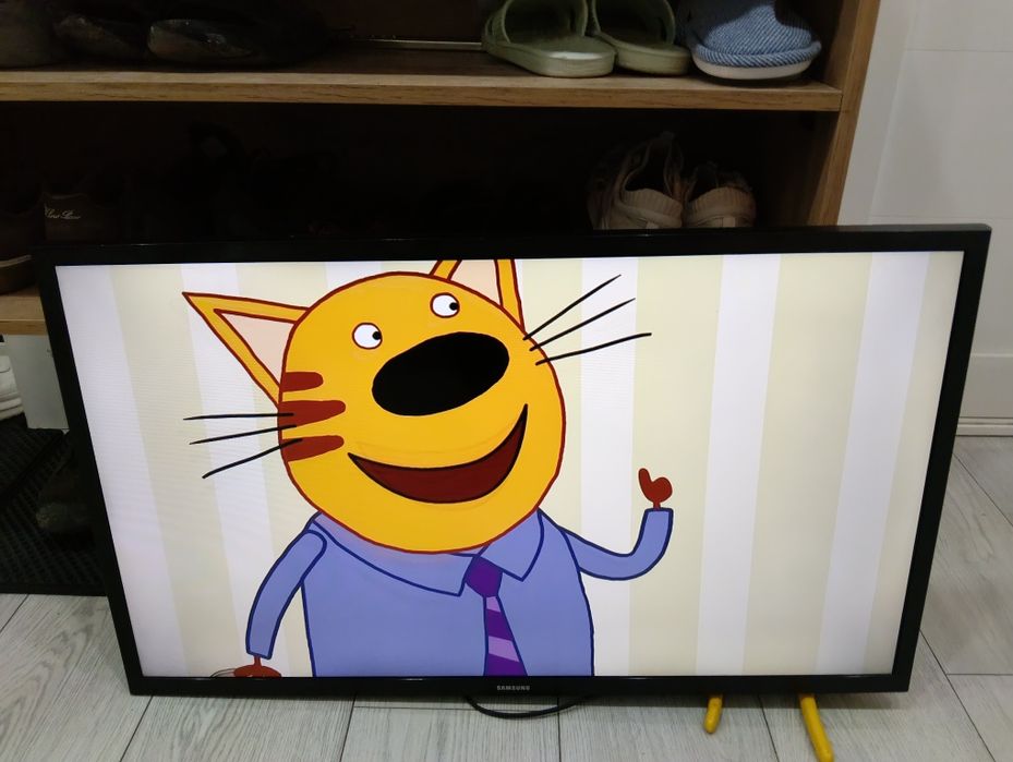 Продам телевизор Samsung smart tv