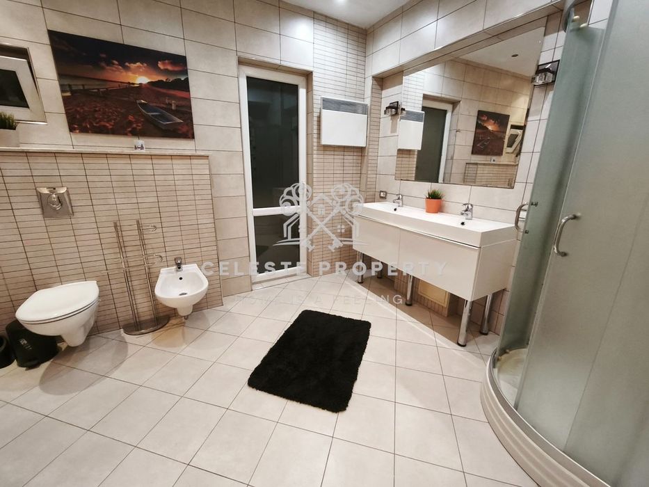 Дава се под наем Четиристаен апартамент в София, Център - 190 кв.м за 1400 € - Снимка #11