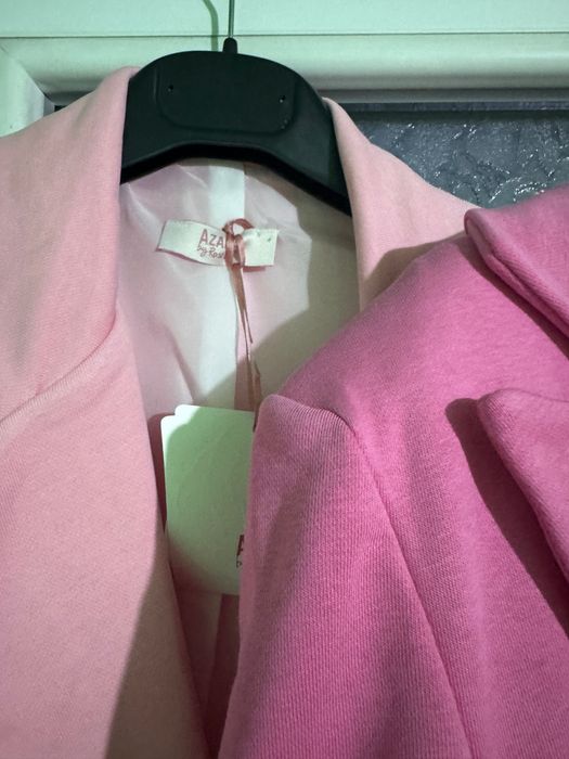 Sacouri damă,noi cu etichetă,mărime universala