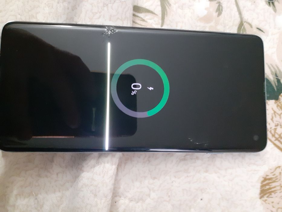 Samsung s10+ display defect
