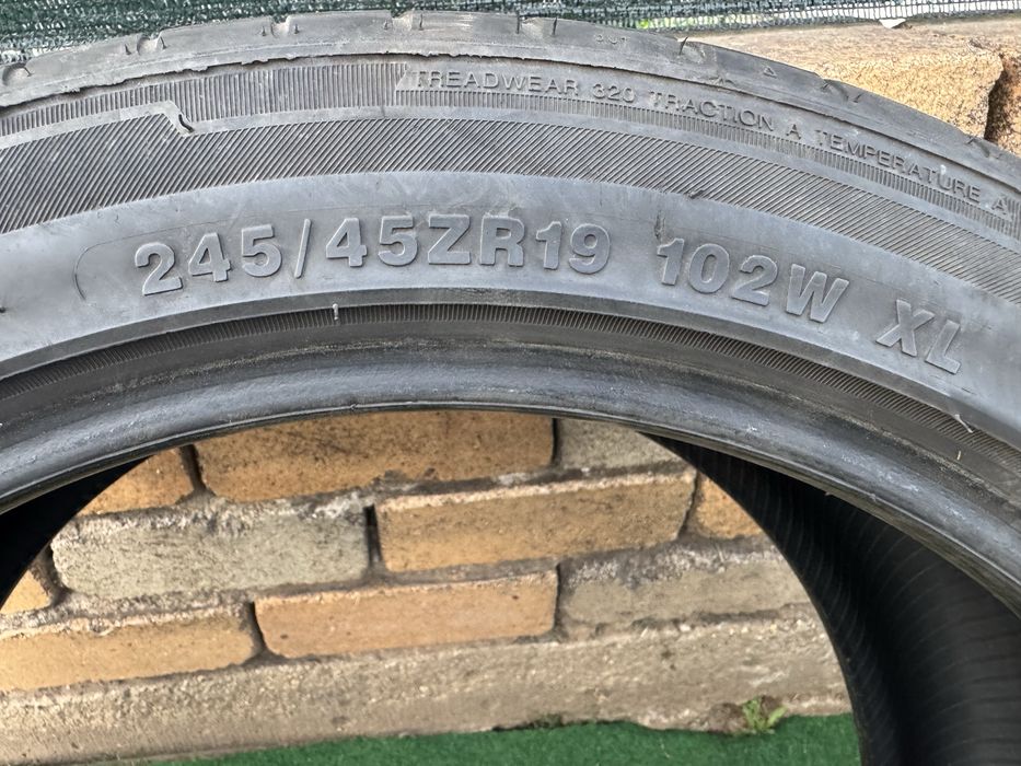 2 броя Летни гуми 245/45 R19 SUNNY Sport Macro NA305