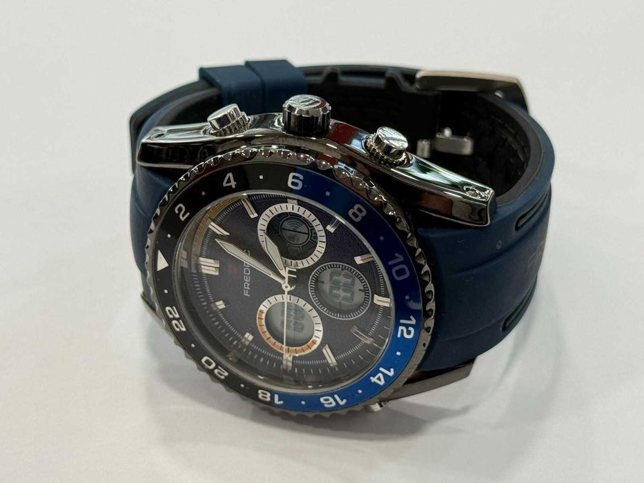 Чисто нов часовник FREDRIC – 28 (PT/289.00)