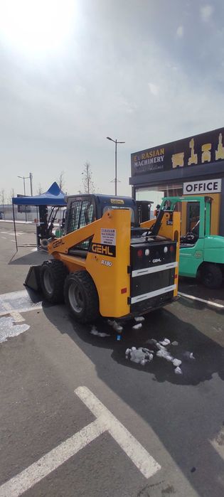 Мини-погрузчик Gehl R180