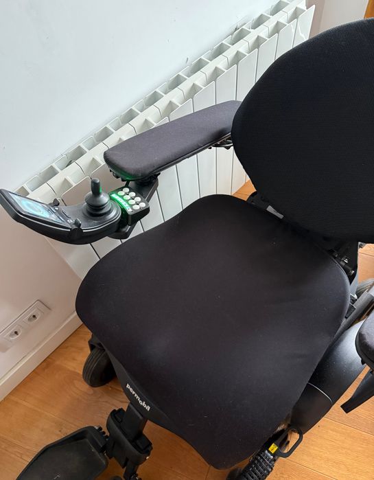 Продавам PERMOBIL M3 CORPUS електрическа инвалидна количка