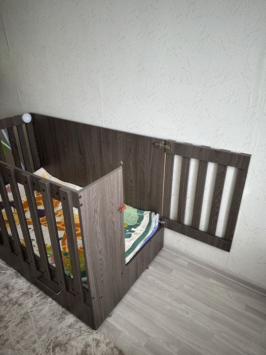 Продам детскую манеж