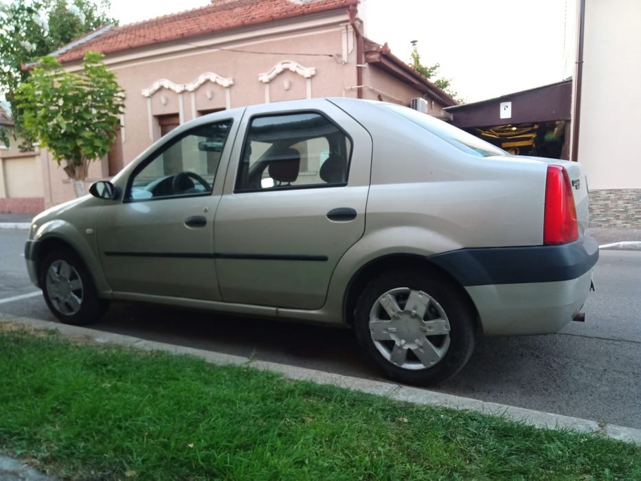 Vând Dacia Logan 1,4 gpl
