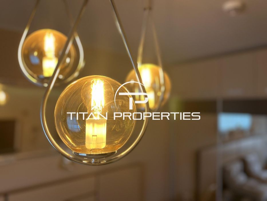 Дава се под наем Тристаен апартамент в Бургас, Славейков - 100 кв.м за 1122 € - Снимка #1