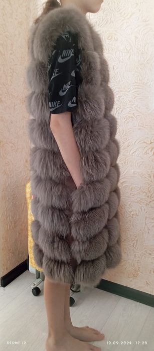 Меховая без рукавка