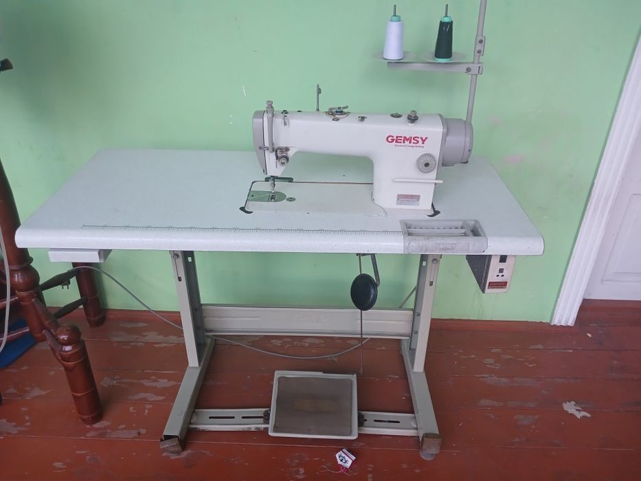 Тикув машинаси срочно сотилади