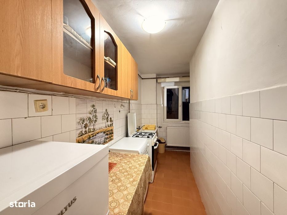 Ap. 2 camere , decomandat , cu centrala proprie - Medicina