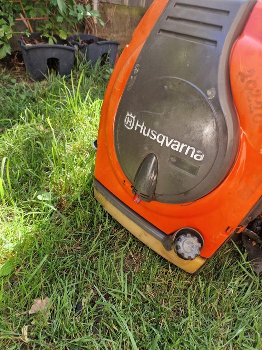 Suflanta frunze Husqvarna