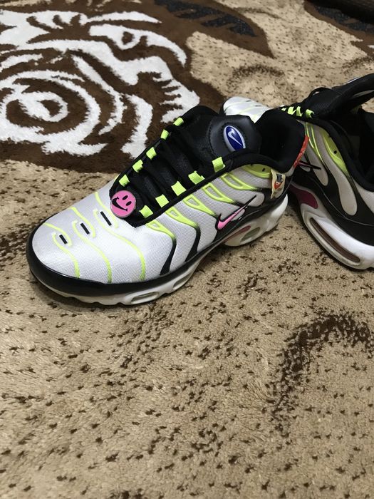 Vand adidasi Nike TN