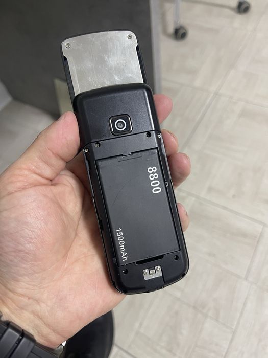 8800, iphone 5s два телефона сразу продаю