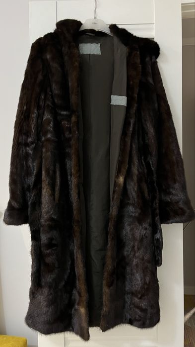 Продам норковую шубу