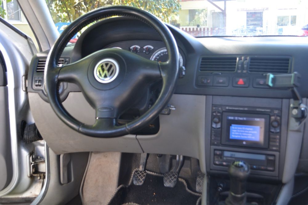 VOLKSWAGEN Bora 2001 — imagine 3