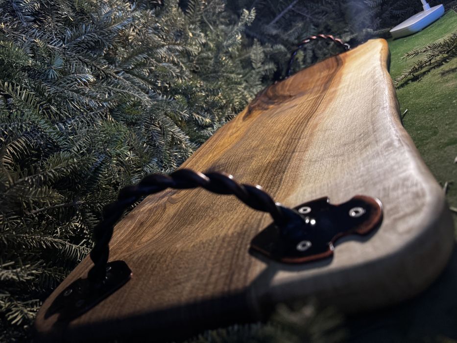 Platouri din lemn de nuc