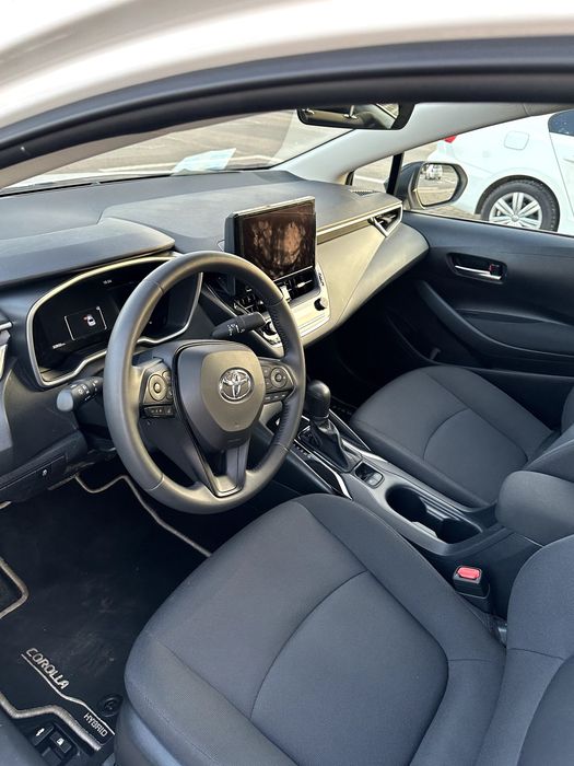 Inchiriez Toyota Corolla (2025/2026)  HYBRID +GPL