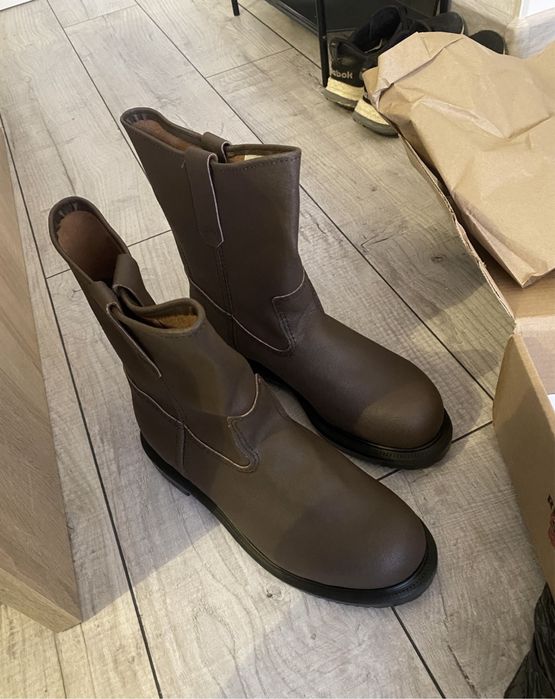 Продается спец. ботинки(safety shoes)
