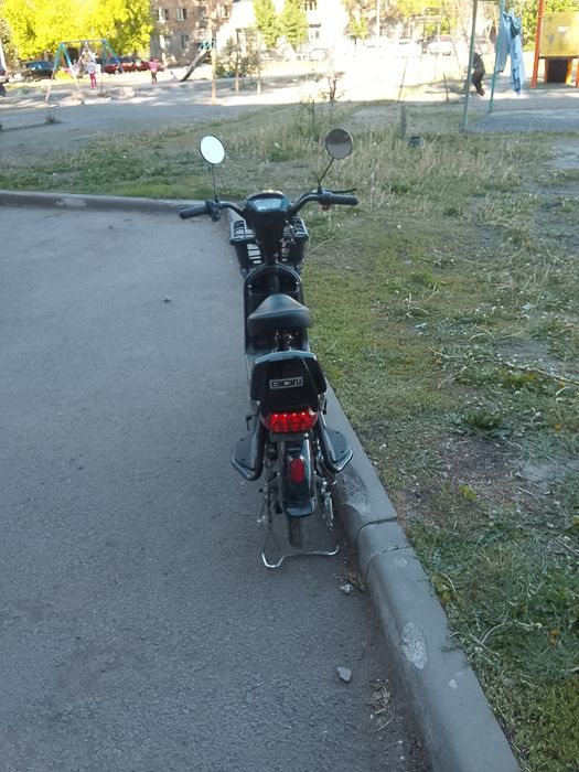 Продаю электроскутер новый