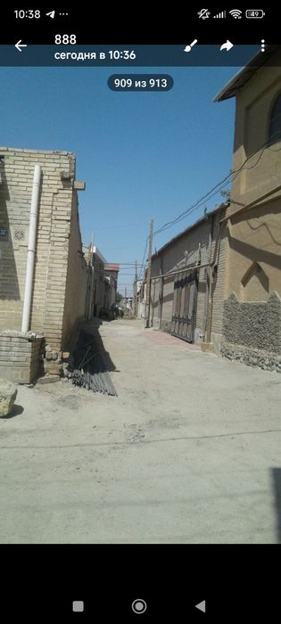 Дом в старом городе Бухары .