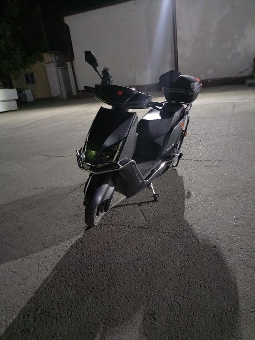 Skuter Yadea T5 yangi