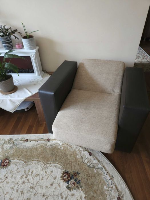 Canapea cu doua fotolii