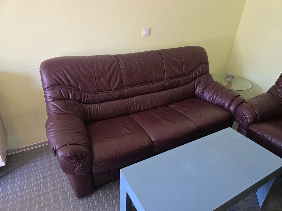 Кожен диван с 3 фотьойла