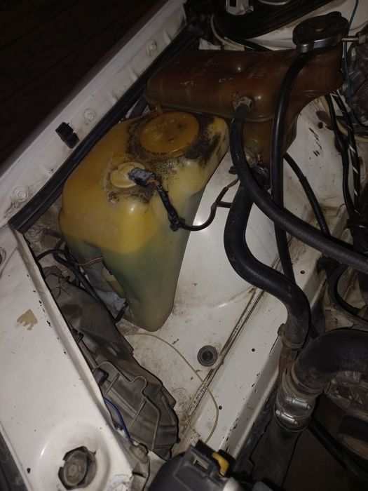 Мерседес W201 Сотилади.