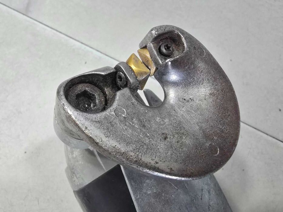 Акумулаторна ножица за ламарина BOSCH GSC 12V-13 / 2 броя