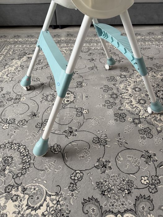 Продам стульчик для кормления