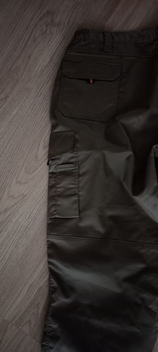 Продам мужские брюки джоггеры