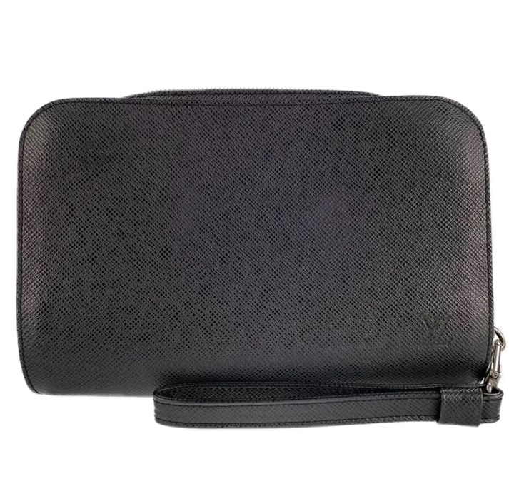 клатч Louis Vuitton Taiga Baikal Leather