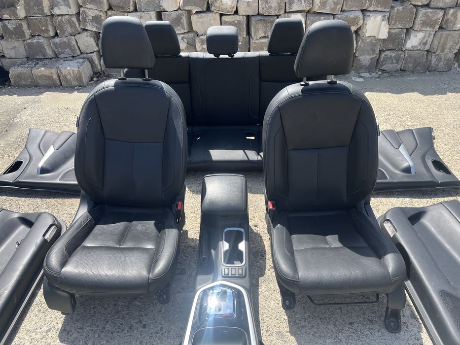 Scaune / Interior piele Nissan Navara 2021