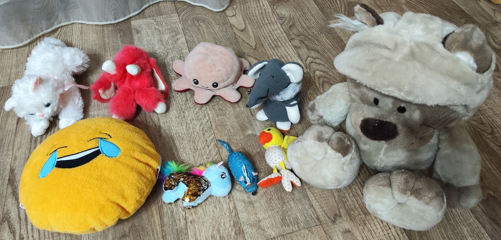 Игрушки. Подробности в описании.