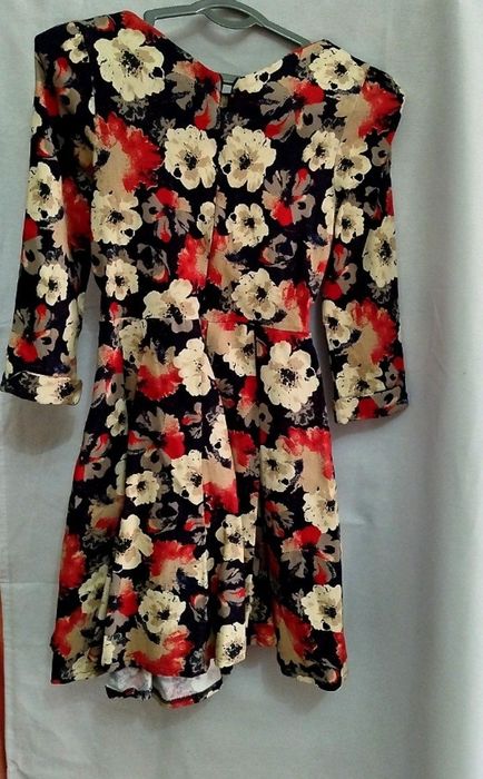 Продам.    платье