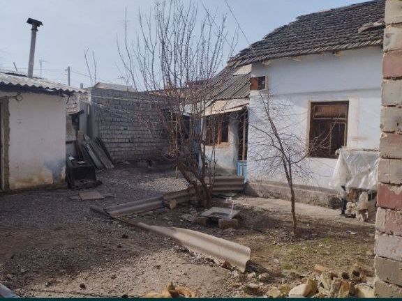 Продаёться дом 2.5 можно ещё пристроить комнаты