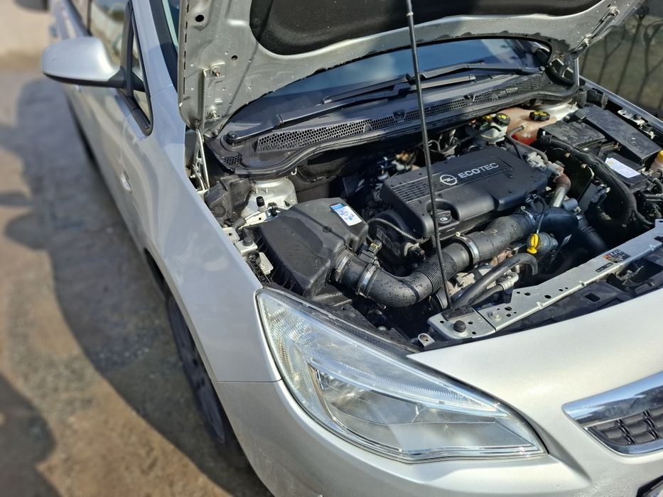 Se vinde Opel astra j