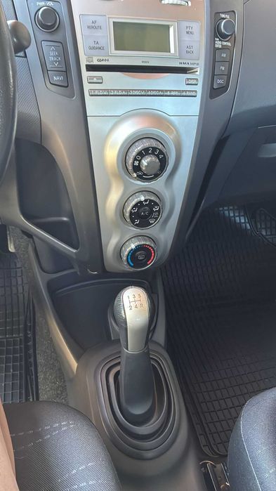 TOYOTA YARIS 2008, Benzina 1.0, manuala, 69 CP