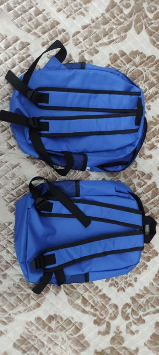 Рюкзак детский, лежат просто так
