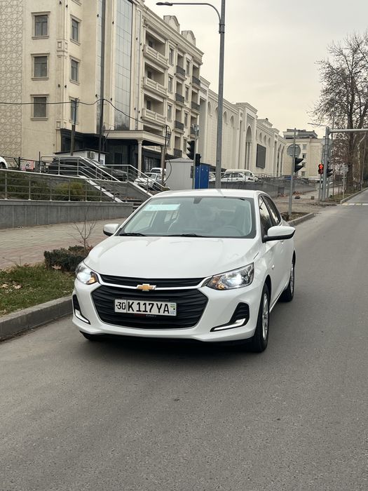 Onix 3 mexanika Metan-5