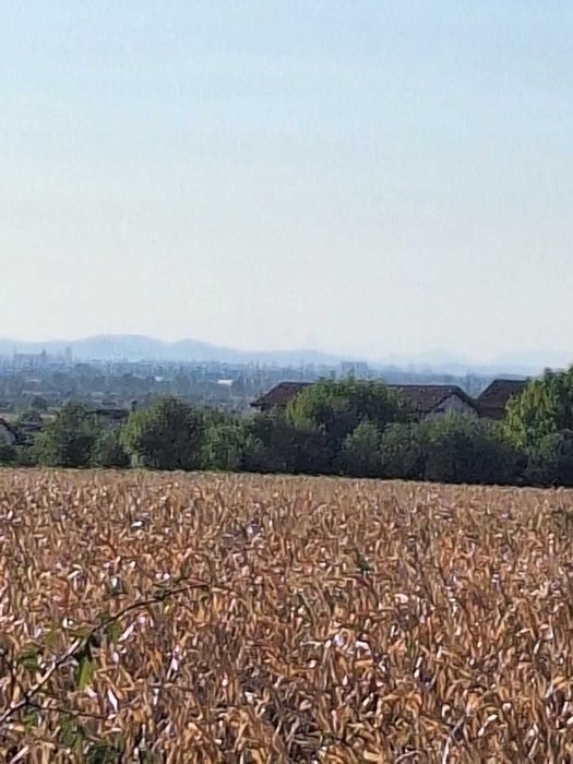 Имот с потенциал в село Гара Елин Пели